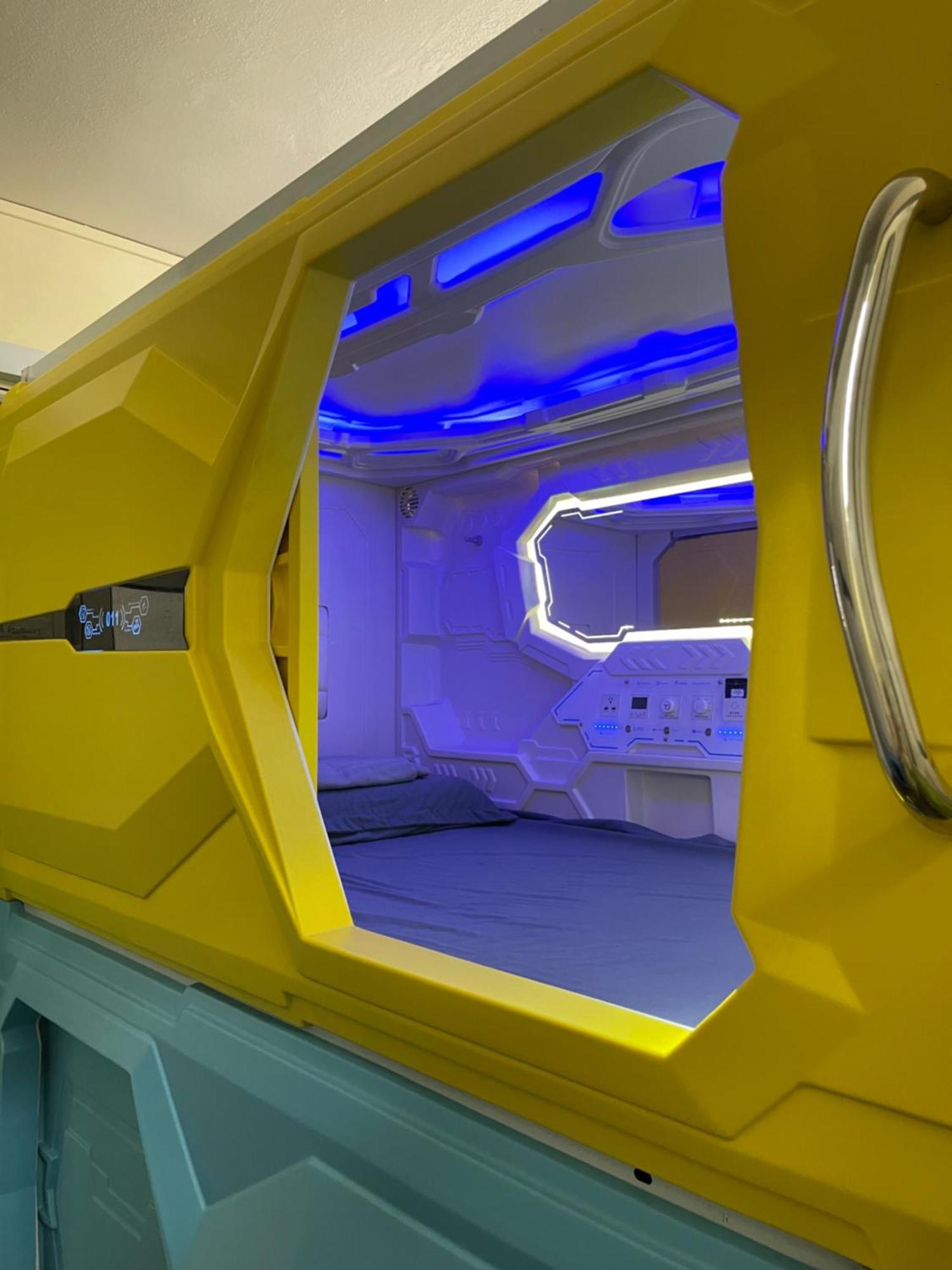 Pelangi Capsule Hostel Джохор Бахру Екстериор снимка